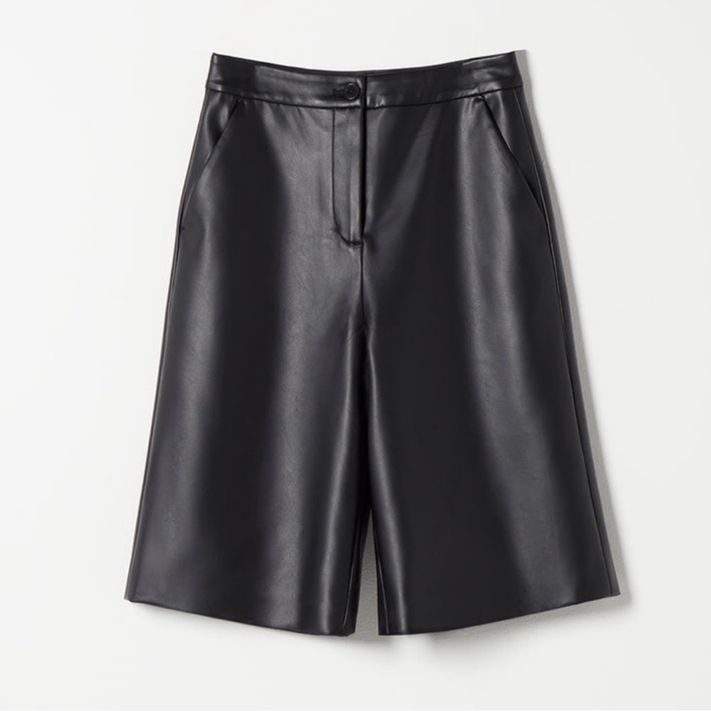 Who What Wear NWT Chreene Faux Vegan Leather Shorts - Picture 2 of 5